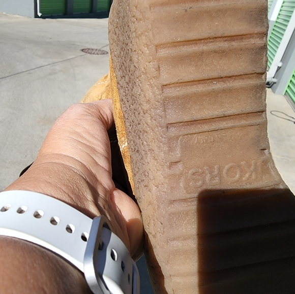 Boots - Picture 4 of 4